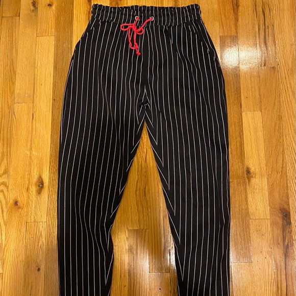 Missguided Madison beer 2 piece matching crop top lace up set joggers pinstripe - Picture 13 of 14